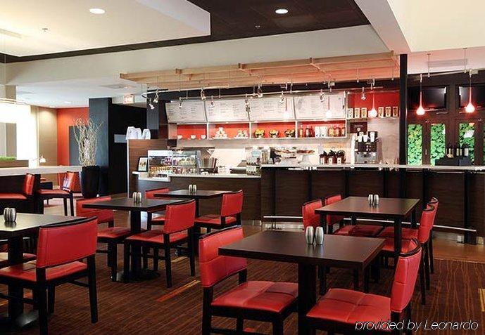 Courtyard Dallas Medical Market Center Restaurante foto